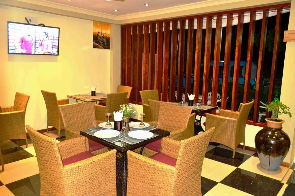 Hotel Ui Inn Мале Экстерьер фото