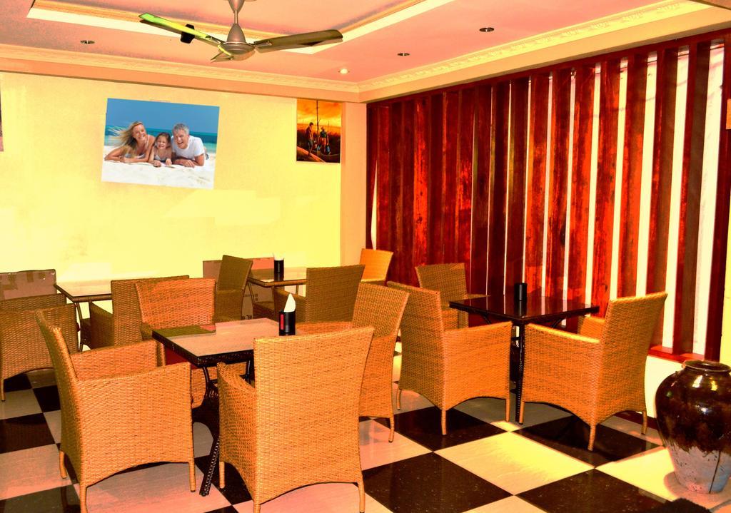 Hotel Ui Inn Мале Экстерьер фото