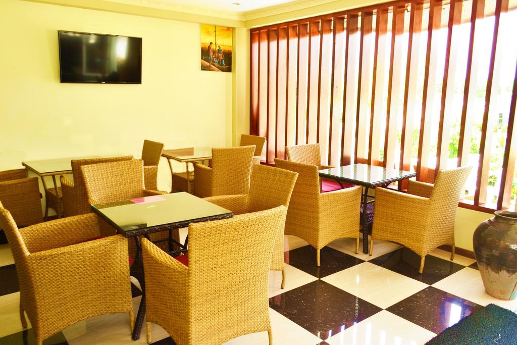 Hotel Ui Inn Мале Экстерьер фото