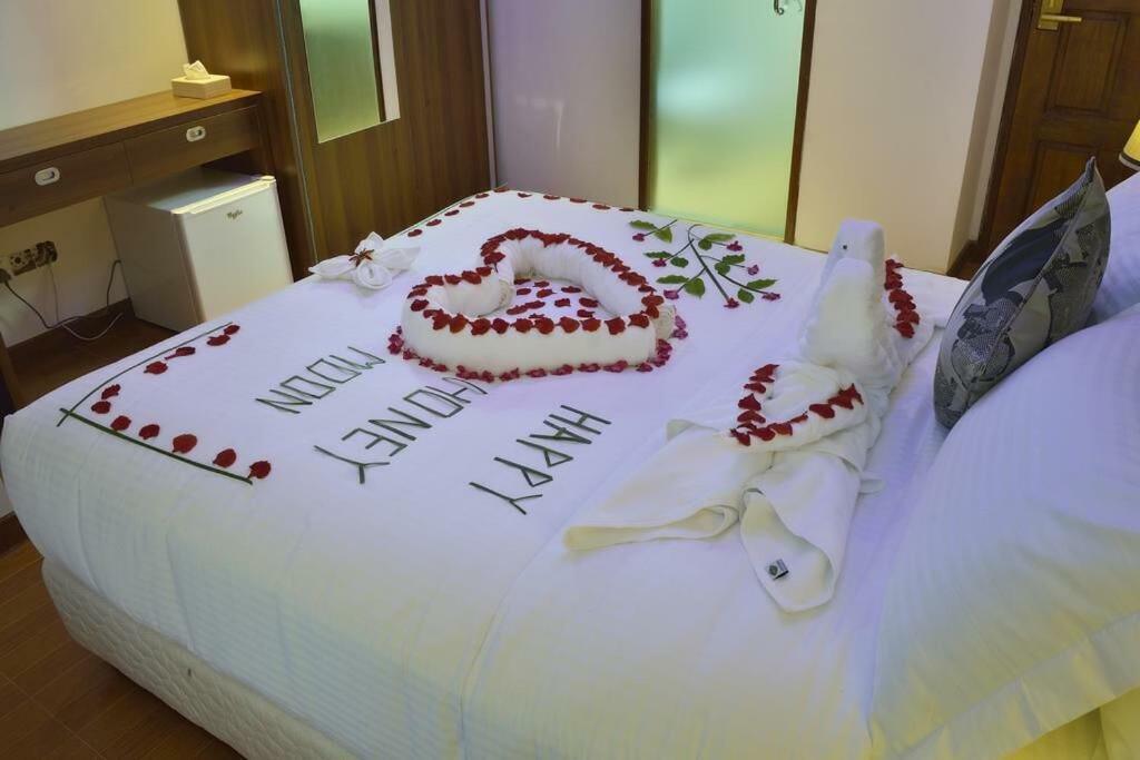 Hotel Ui Inn Мале Экстерьер фото