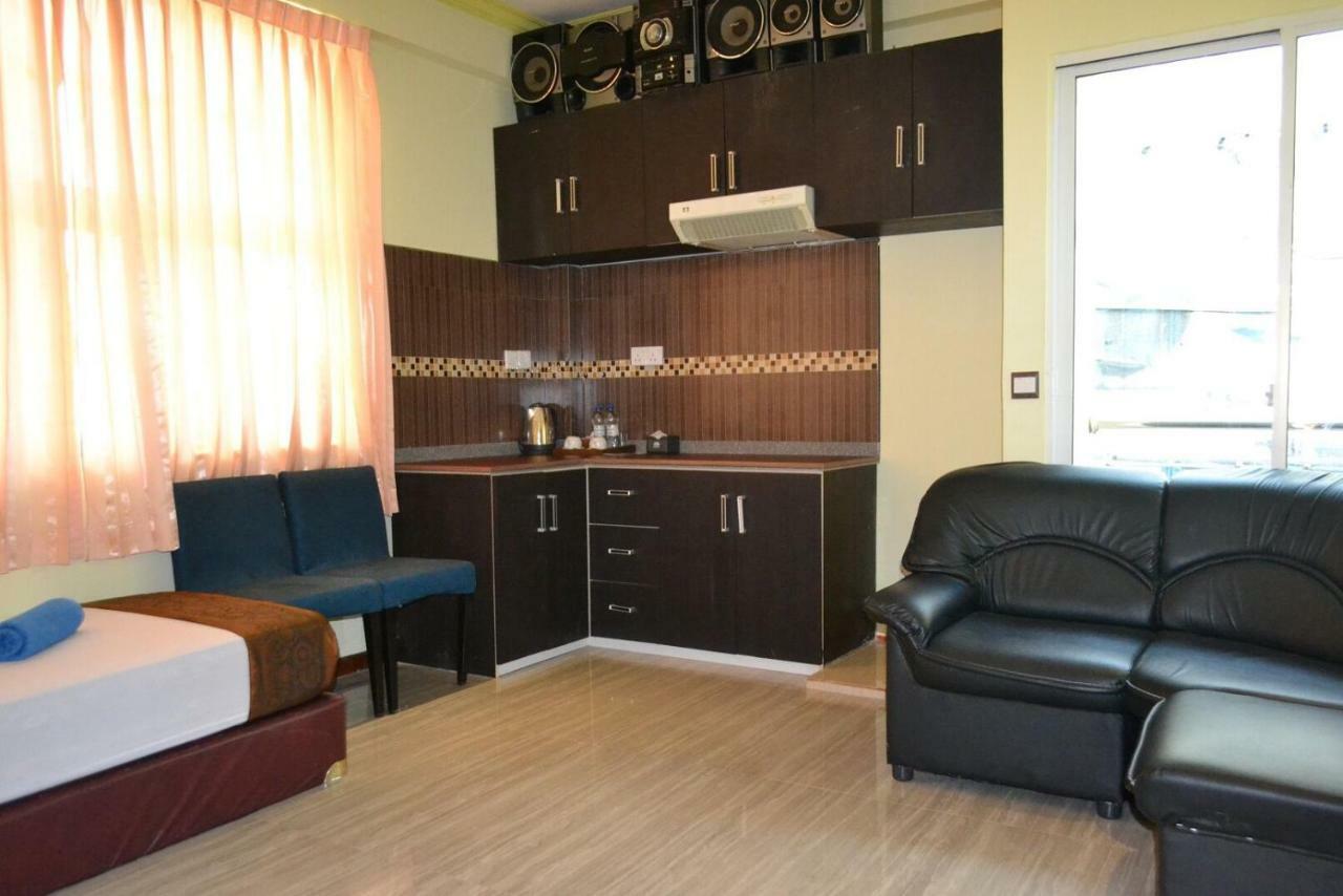 Hotel Ui Inn Мале Экстерьер фото
