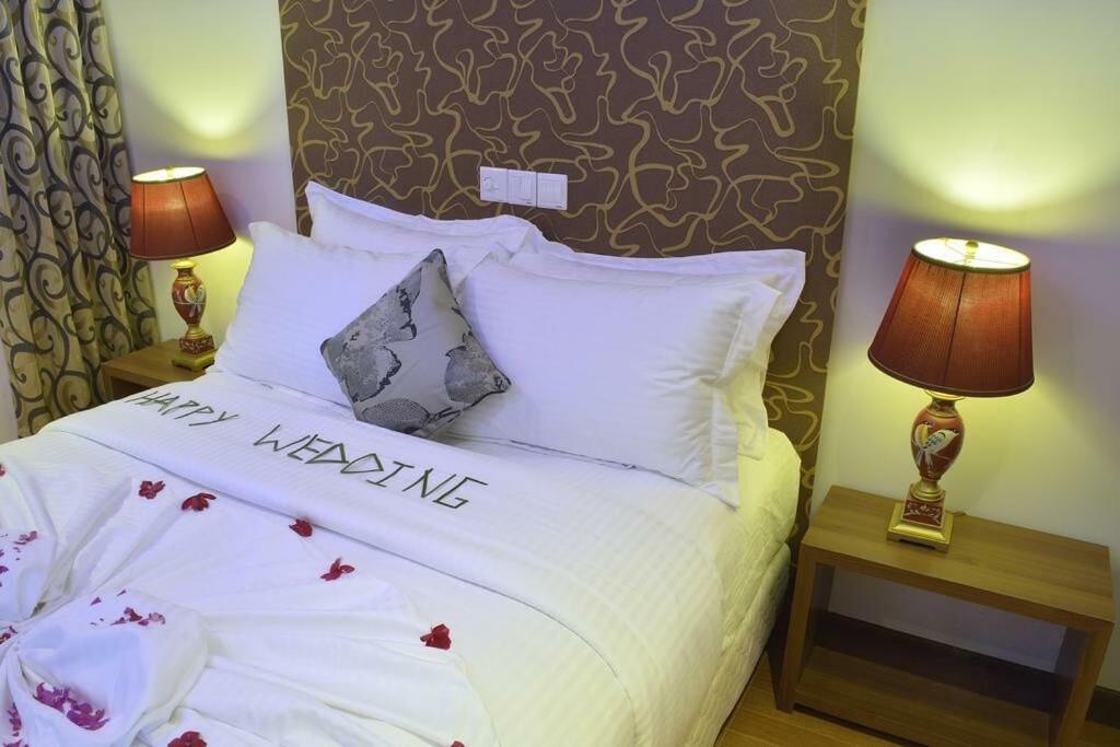 Hotel Ui Inn Мале Экстерьер фото