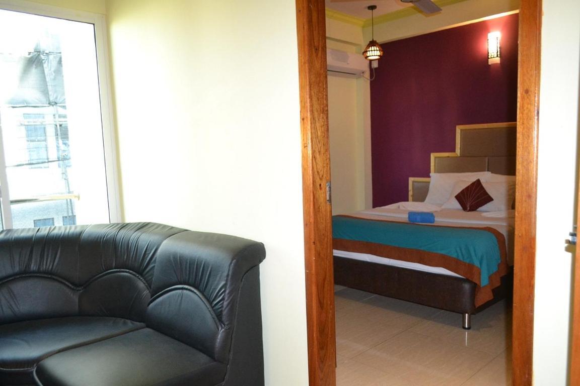 Hotel Ui Inn Мале Экстерьер фото